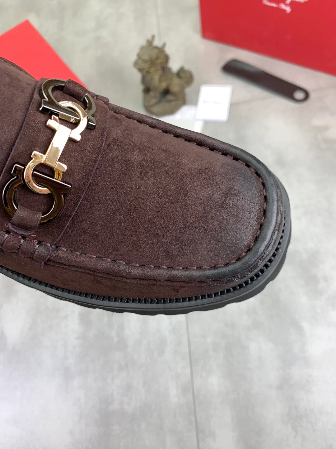 Men's shoes 💰P500 New model [Ferragamo/Ferragamo] Latest model Original imported calfskin, imported pigskin lining + original luxury metal buckle + original rubber outsole Soft and comfortable Size number: 38-44